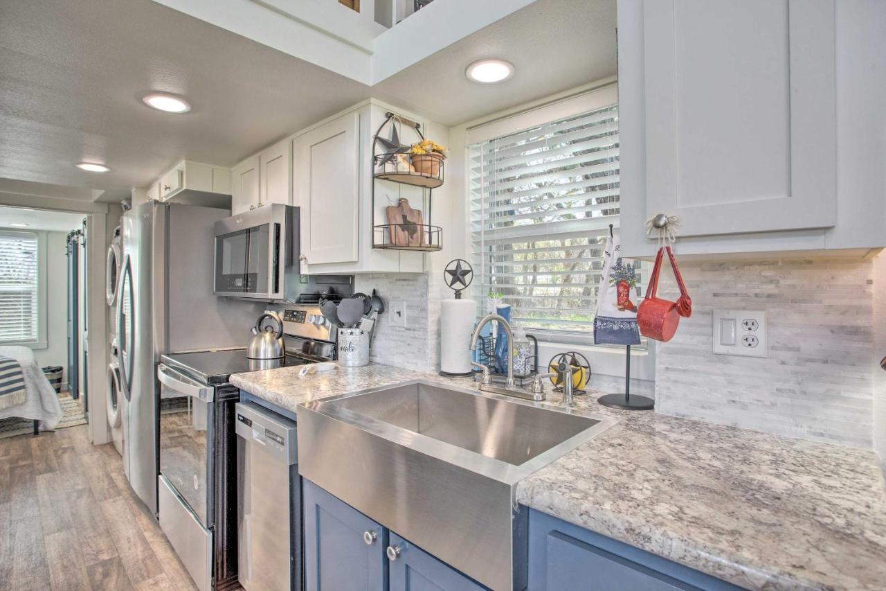 Cozy Mckinney Tiny Home With Porch And Fire Pit! Dış mekan fotoğraf