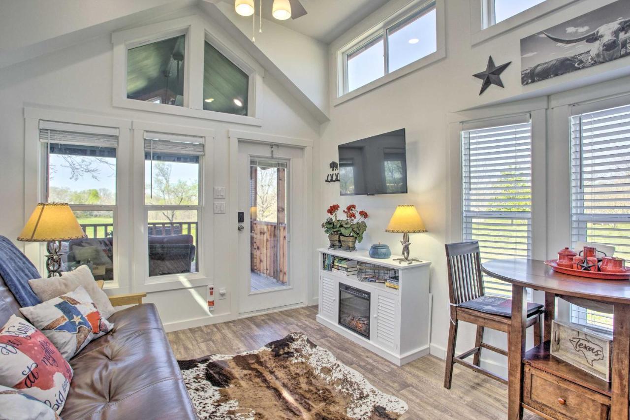 Cozy Mckinney Tiny Home With Porch And Fire Pit! Dış mekan fotoğraf