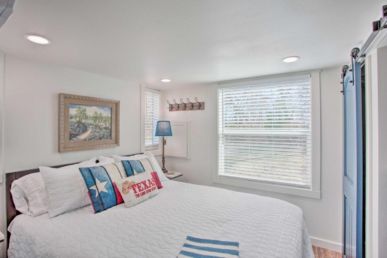 Cozy Mckinney Tiny Home With Porch And Fire Pit! Dış mekan fotoğraf