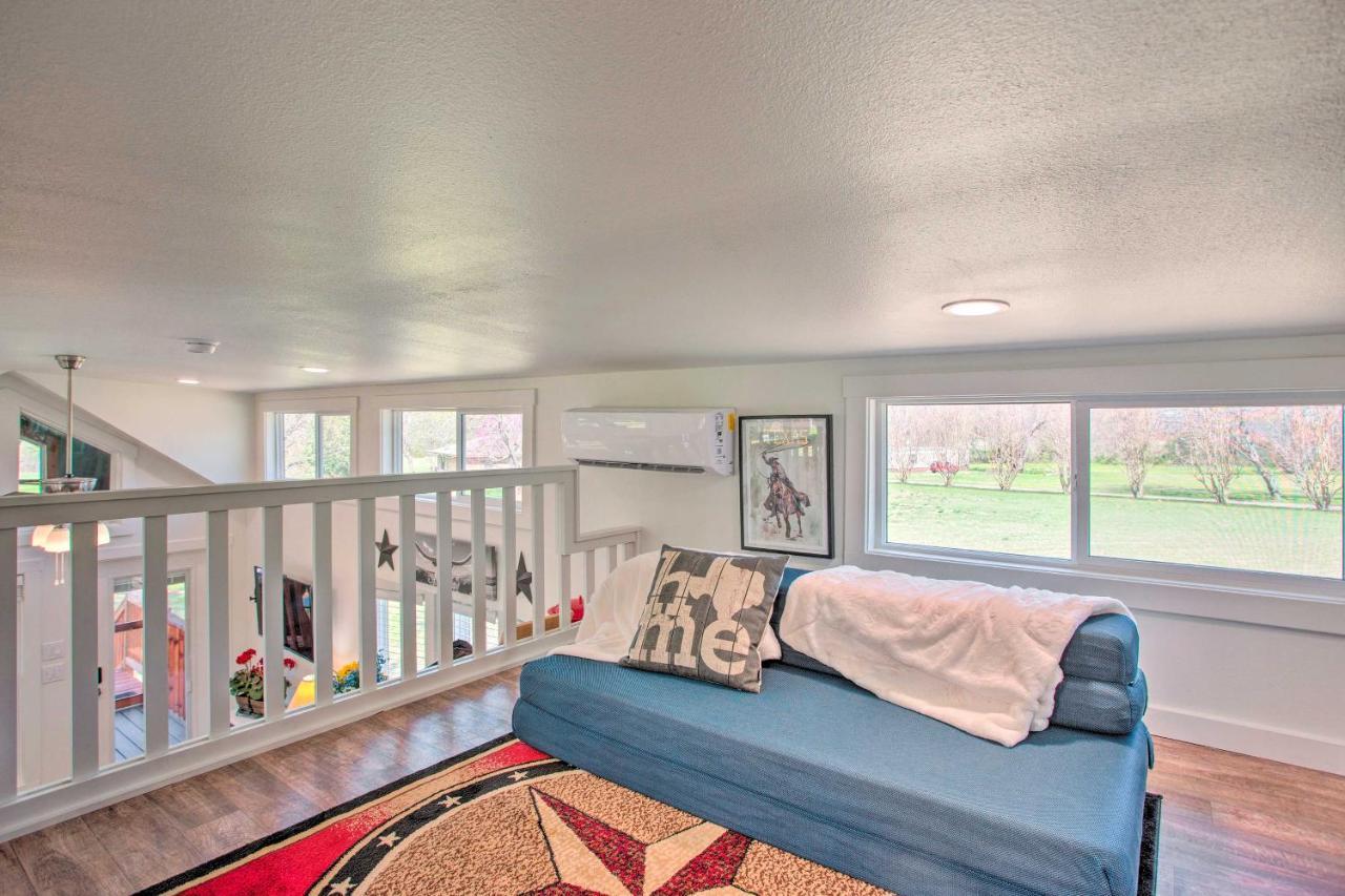 Cozy Mckinney Tiny Home With Porch And Fire Pit! Dış mekan fotoğraf