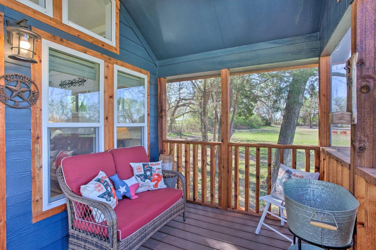 Cozy Mckinney Tiny Home With Porch And Fire Pit! Dış mekan fotoğraf